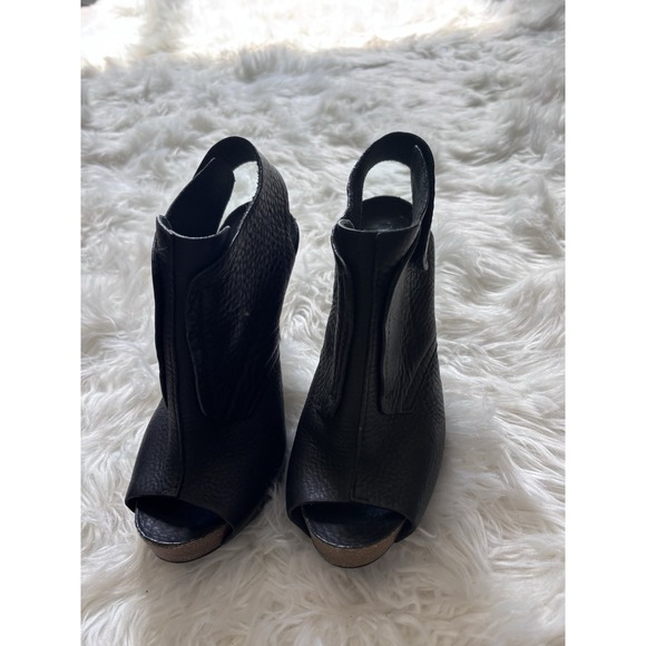 Pedro Garcia Pam Black Pebbled Leather Booties size 37 - Picture 1 of 7